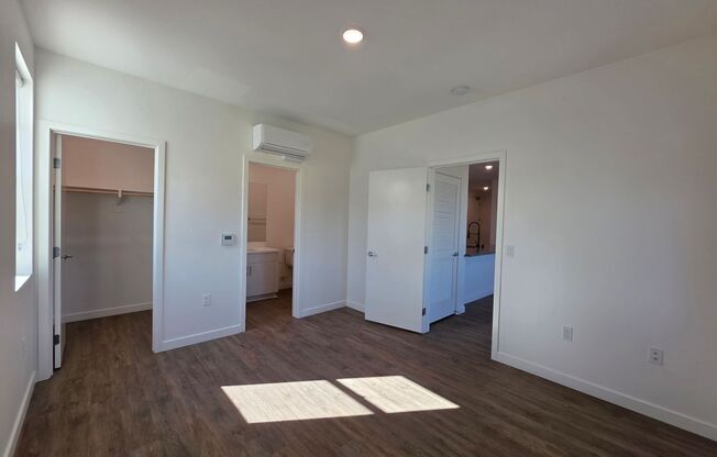 2 beds, 2 baths, 917 sqft, $3,070, Unit 2110-302