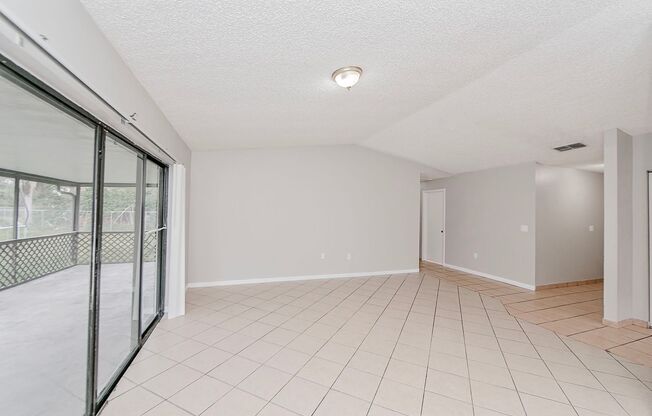 4 beds, 2 baths, $1,900