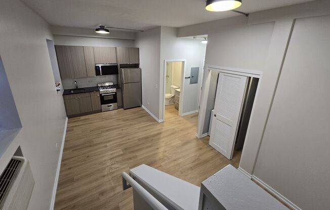 5051 North Kenmore Ave.