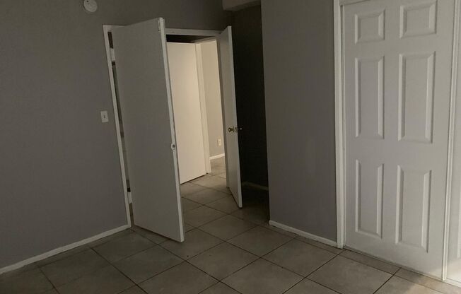 1 bed, 1 bath, 650 sqft, $1,695, Unit 235