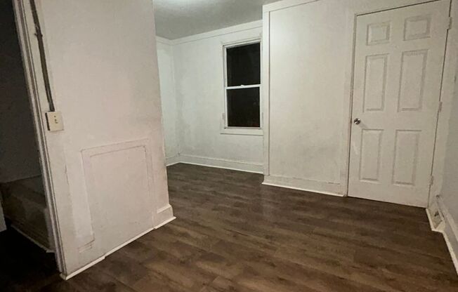 2 beds, 1 bath, $1,700