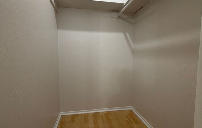 1 bed, 1 bath, 700 sqft, $1,254, Unit OCR-214