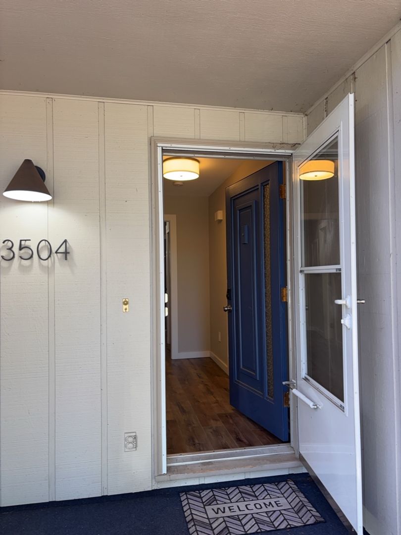 mvp02- 3504 Oaks Lane