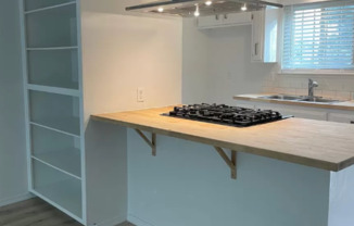 2bed/1.5 bath with renovated kitchen! AC!! Pet friendly!!