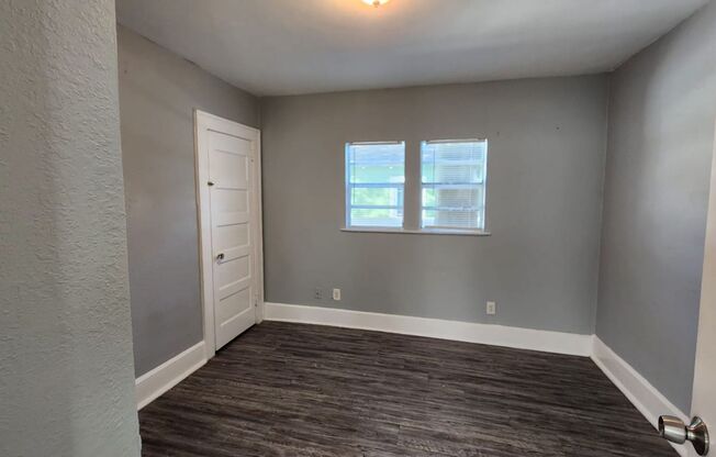 3 beds, 1 bath, $2,200