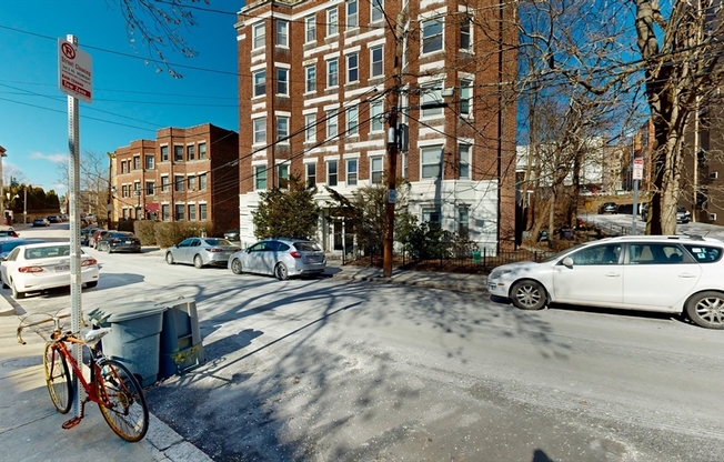 129 CHISWICK RD