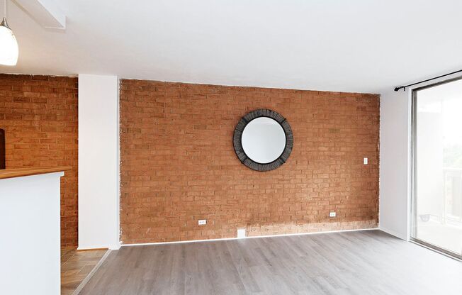 2 beds, 2 baths, $1,650, Unit # 302