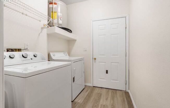 2 beds, 2 baths, $2,395, Unit Unit 801