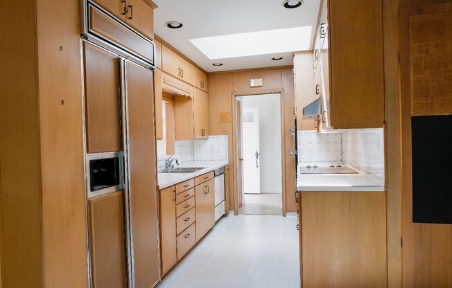 Charming spacious home, convenient location, great Palo Alto Schools, close to shopping!