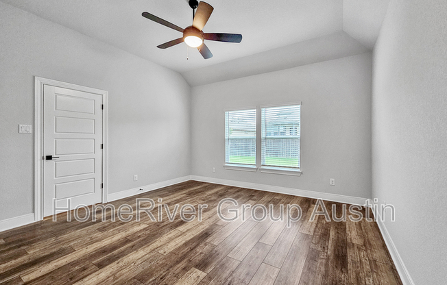 220 LOT JOHN DECKER DR