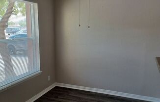 2 beds, 1 bath, 850 sqft, $966, Unit G11