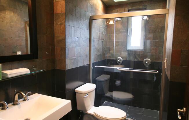1 bed, 1 bath, $7,000, Unit PHA