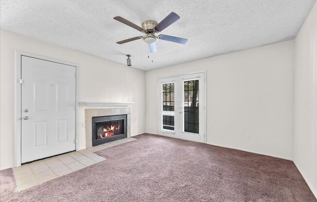 Ready for Immediate Move-In!  1 Bed 1 Bath Renovated 876 SQFT Condominium