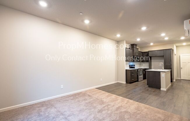 2 Bedroom Oasis in the Heart of Happy Valley!