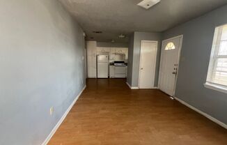 1 bed, 1 bath, $495