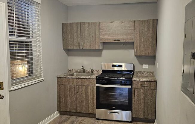 1503 N KOLIN