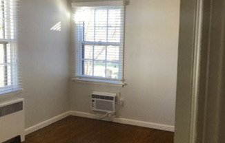 1 bed, 1 bath, 600 sqft, $1,325