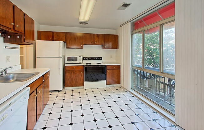3 beds, 2.5 baths, 1,400 sqft, $3,750, Unit 1