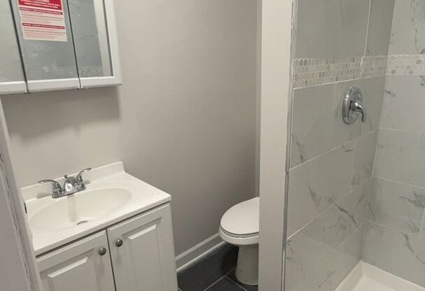 2 beds, 2 baths, $1,925, Unit 3R