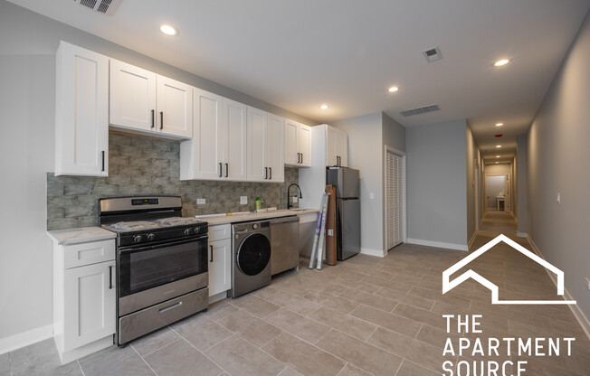 5418 W BELMONT