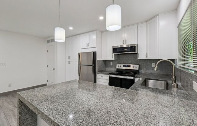 2 beds, 1 bath, 760 sqft, $2,299, Unit 15