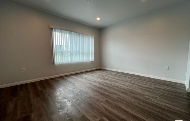 3 beds, 2.5 baths, 1,800 sqft, $3,950, Unit 3