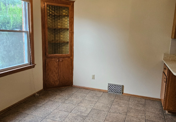12106 W BLUEMOUND RD