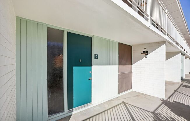 Venture on Maryland – Modern Living in Central Phoenix!