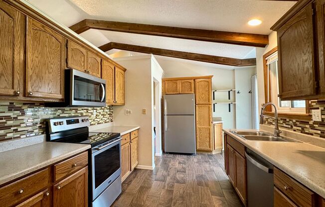 Welcome to your new home in the heart of Thornton!