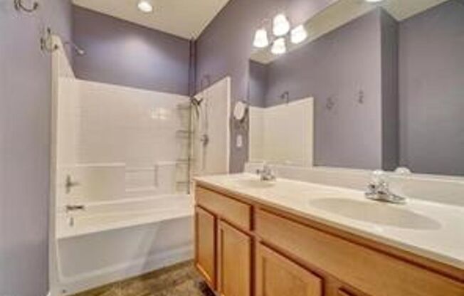 3 beds, 2.5 baths, $2,500