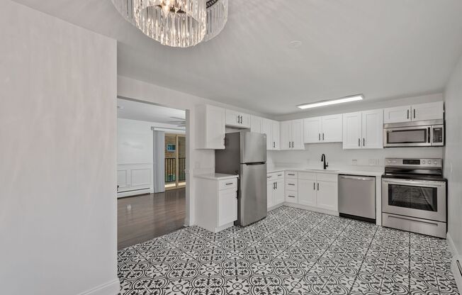 NORWOOD-Pre-Lease Nov 1. Beautifully Renovated 2 BD Apartment