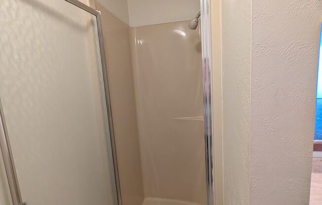 2 beds, 2 baths, 1,034 sqft, $1,279, Unit 1401 062