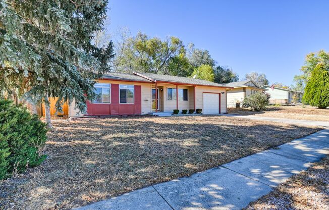 Cute 3 Bedroom Home in Central Colorado Springs