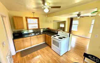 2 beds, 2 baths, $2,795