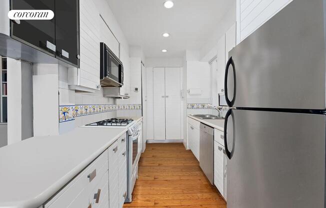 2 beds, 2 baths, 1,064 sqft, $8,750, Unit 19E