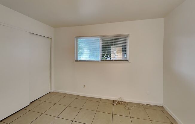 2 beds, 1 bath, 856 sqft, $1,550, Unit 2