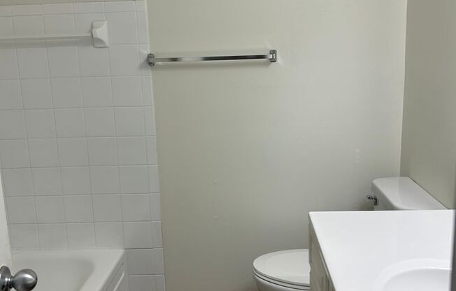 1 bed, 1 bath, 620 sqft, $925, Unit 6920-A