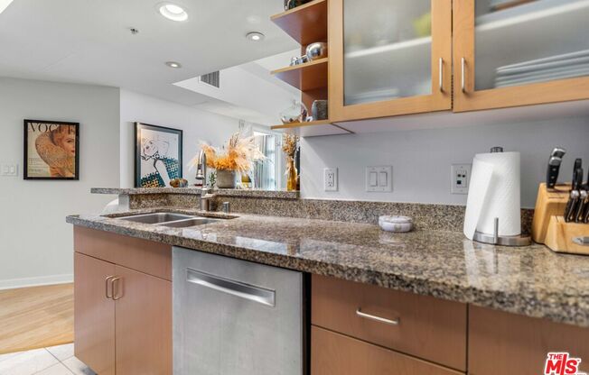 1 bed, 1 bath, 859 sqft, $4,250, Unit 621