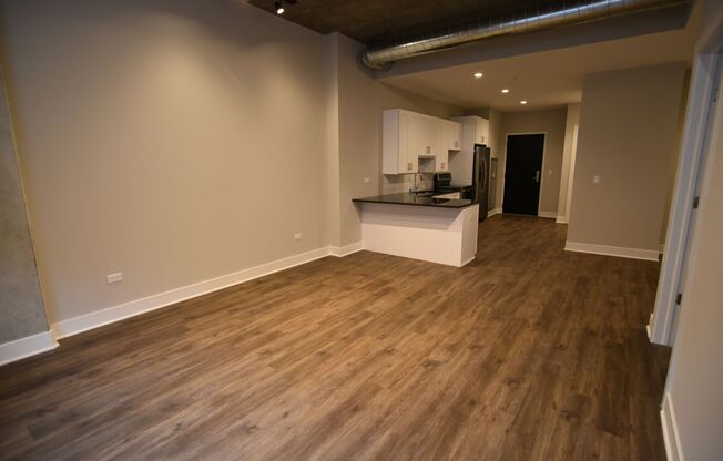 1 bed, 1 bath, 711 sqft, $2,900, Unit 3833-520