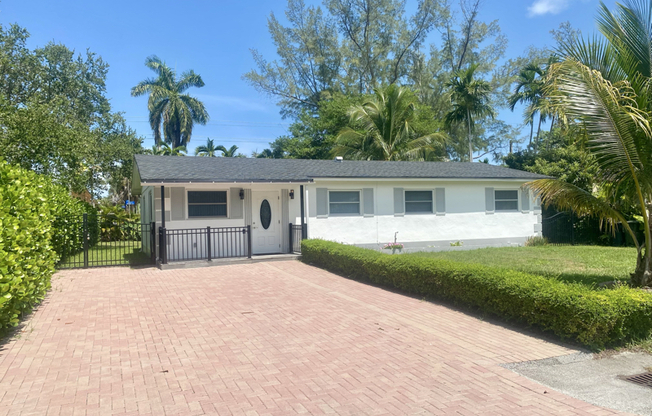 6255 SW 62 CT