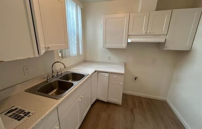 2 beds, 1 bath, 500 sqft, $1,700, Unit 1538 #A