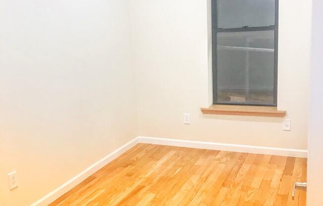 528 5 ST