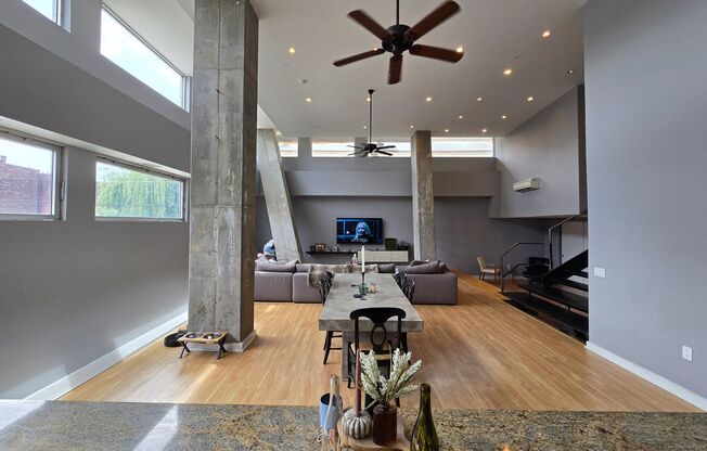 3 beds, 2.5 baths, 2,375 sqft, $4,995, Unit 1B