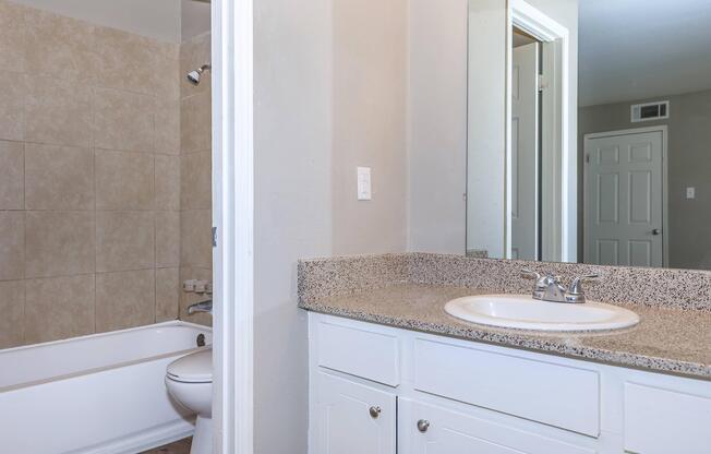 3 beds, 2 baths, 1,156 sqft, $1,400