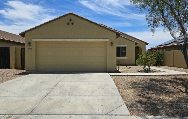 New Carpet and paint! Great home for the money in Buckeye!