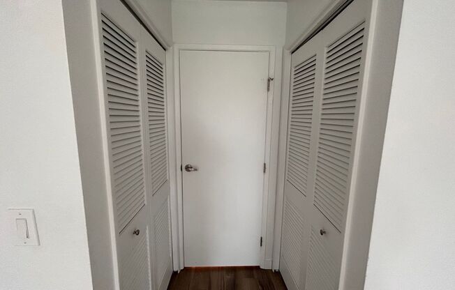 2 beds, 2 baths, 990 sqft, $1,650, Unit 209