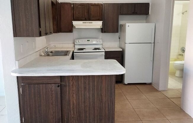 2 bedroom 1 bathroom Unit Available Now