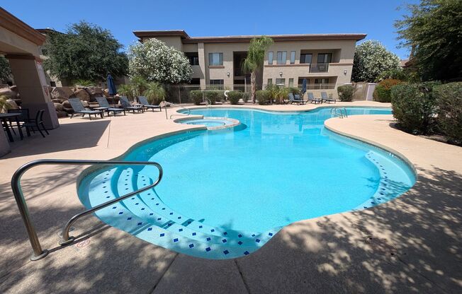 2 beds, 2 baths, $1,750, Unit Unit 2027