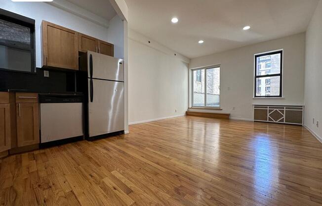 Studio, 1 bath, $3,100, Unit 4C
