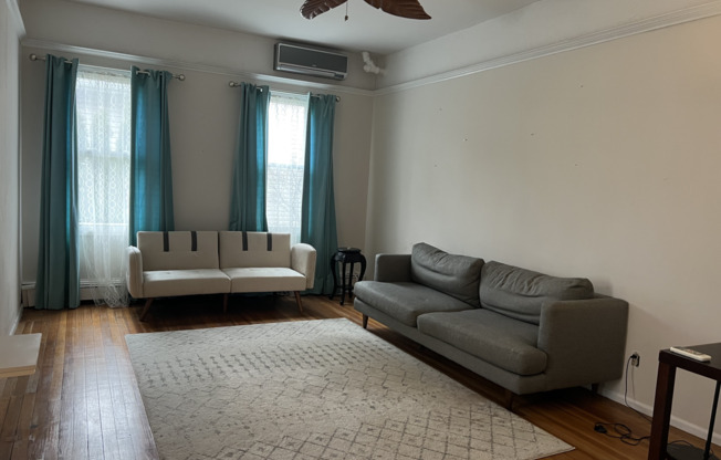 1 bed, 1 bath, $2,250, Unit REAR